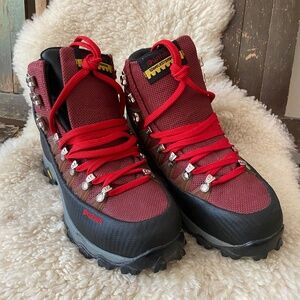 Dunham Waffle Stomper Premier - 9